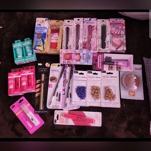 L.A. Colors Pink Facial Serum Capsules & Makeup Bundle